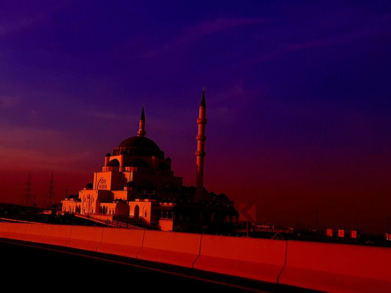 reader picture mosque