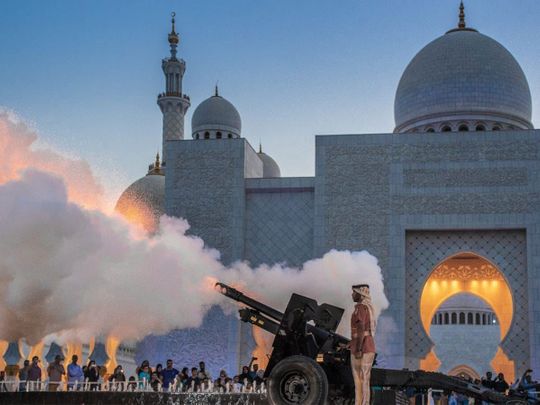 ramadan-iftar-canon-at-sheikh-zayed-grand-mosque-in-abu-dhabi-WAM-file-pic-1679222566513