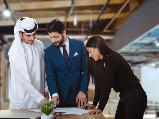 Emiratisation, Emirati working, Emiratis working, Emirati at work