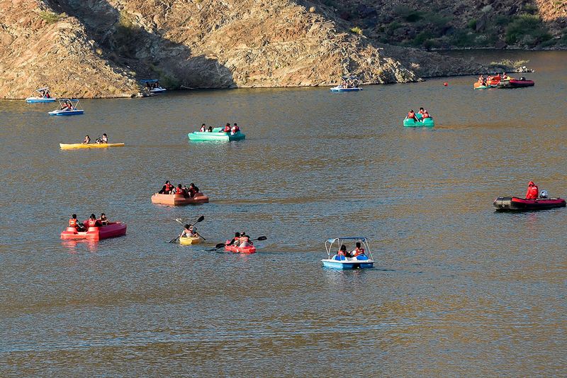 Residents enjoying a boat ride at Al Rafisah Dam during Eid holidays. Photo: Virendra Saklani/Gulf News