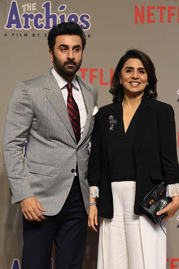  Ranbir Kapoor with his mother Neetu Singh 