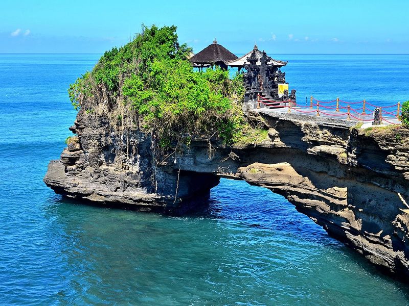 Tanah Lot, Batu Bolong, Bali