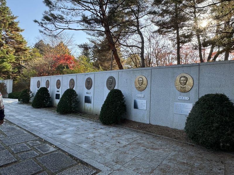 Park Chung-Hee, who led South Korea after a coup d’état in 1961 and later as president from 1963 until his assassination in 1979, was determined to quickly reforest the nation. Under his reforestation plan, all Korean villages, offices, homes, students, and both government and non-government organisations were encouraged to plant trees and tend forests as a daily responsibility. Ordinary Koreans took on the role of gardeners to reforest the country.