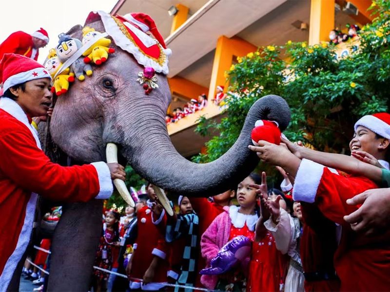 20231224 santa thailand