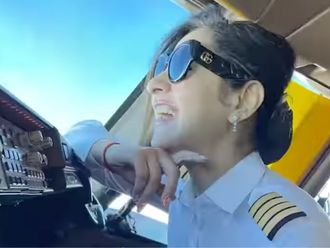 القبطان زويا أغروال، قائدة طائرة في الهند