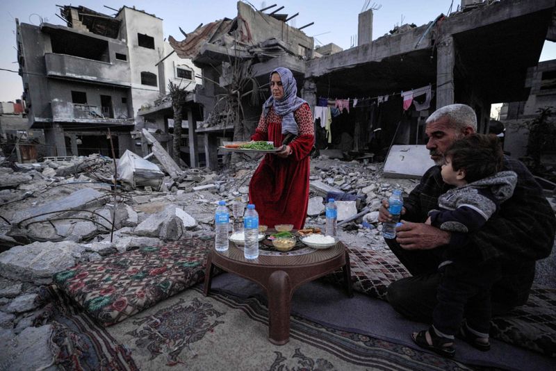 GAZA IFTAR 8-1710252134902