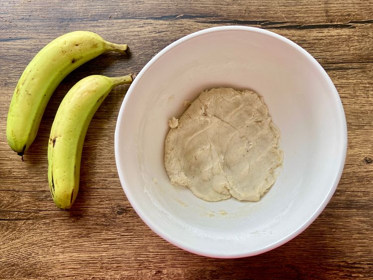 Add the glutinous rice flour and salt and mix it all well. 